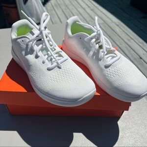 Nike Free Run 2017. NWT. 6.5Y. White.